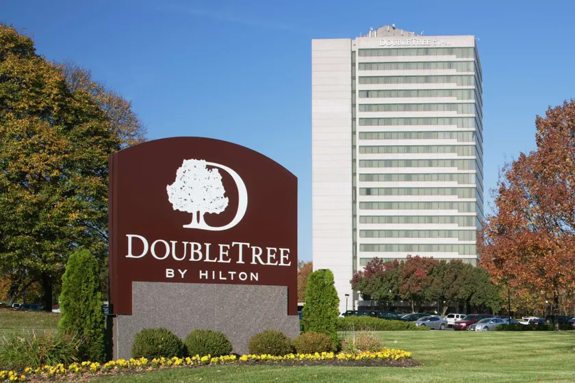 DoubleTree by Hilton Kansas City - Overland Park - Image 1