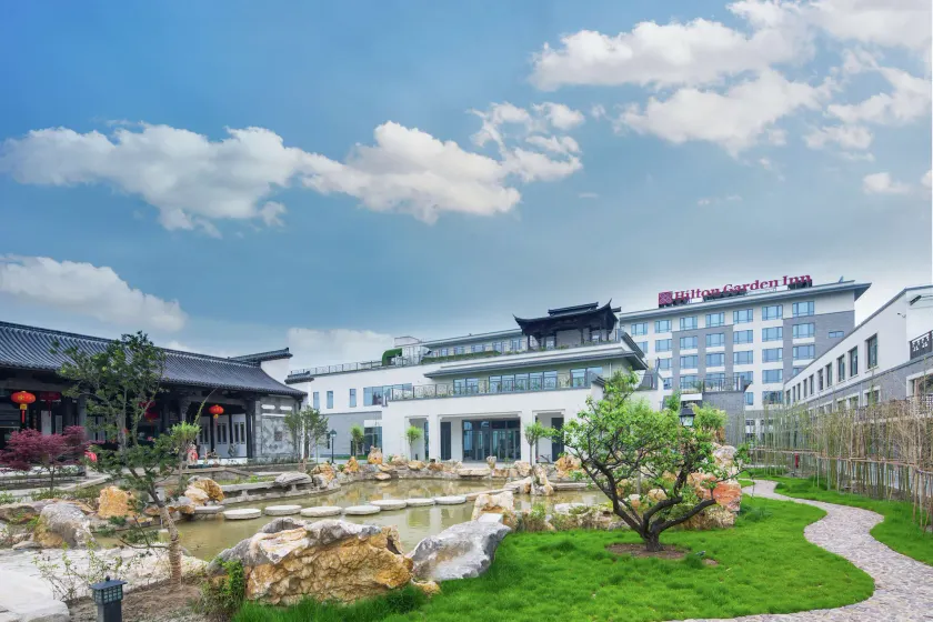 Hilton Garden Inn Qidong - Image 1