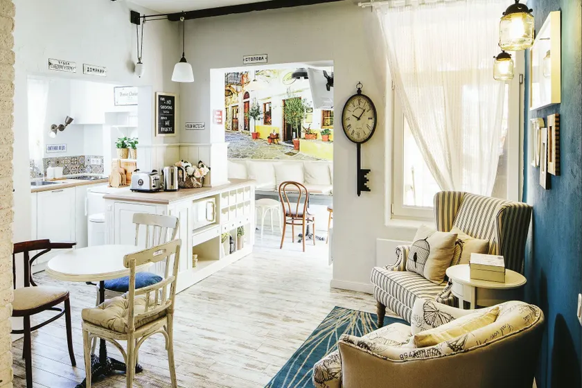5 Vintage Guest House - Image 1