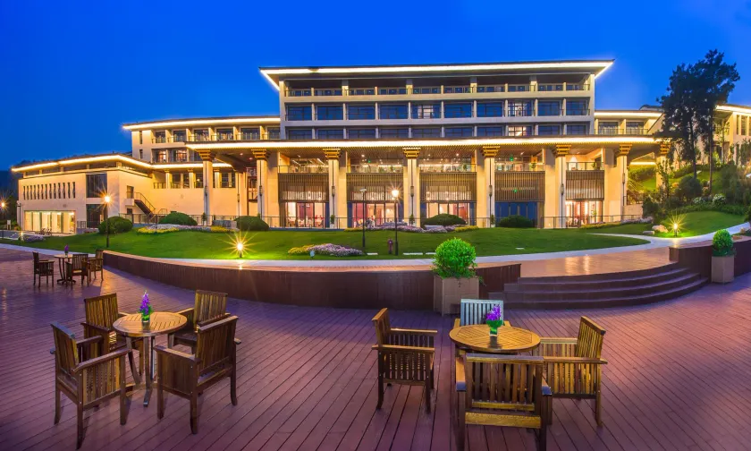 Narada Qiandao Lake Resort - Image 1