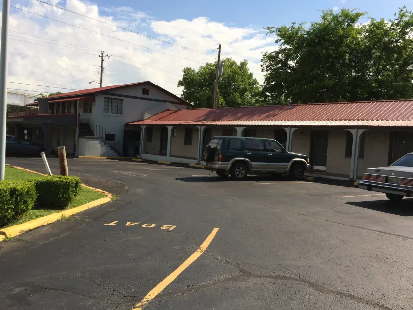 Budget Inn - Scottsboro - Image 1