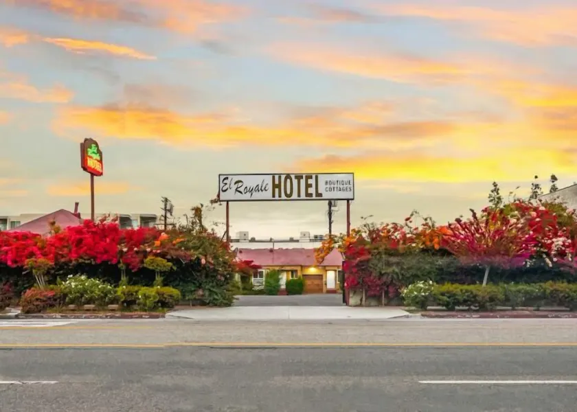El Royale Gardens Near Universal Studios - Image 1