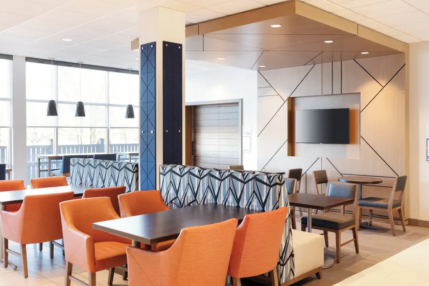 Holiday Inn Express & Suites Plainwell by IHG - Lobby