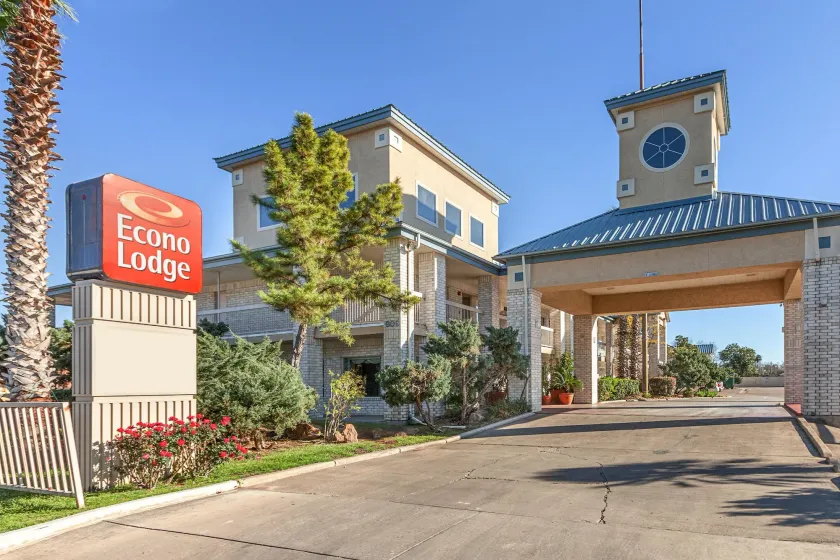Econo Lodge San Antonio South - Image 1
