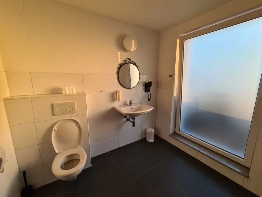 Hotel Cara Vita Cologne - Image 1