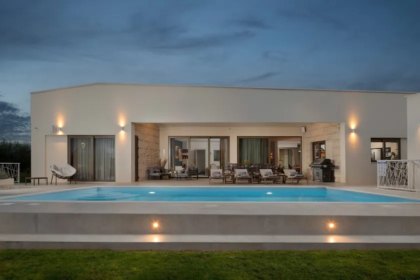 Villa Olive Grove - Image 1