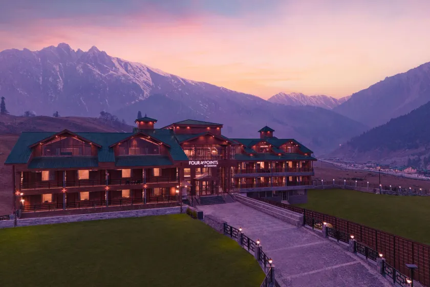 Four Points by Sheraton Sonmarg Resort - Image 1