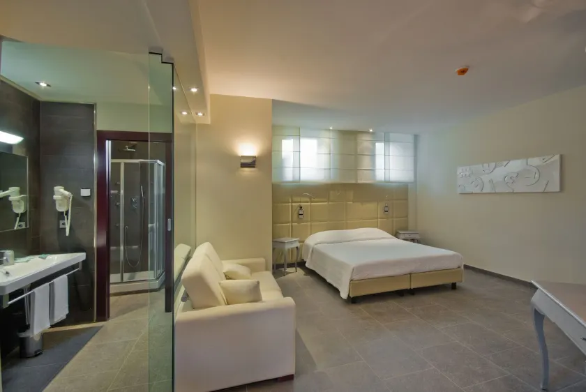 Suite Testani - Image 1