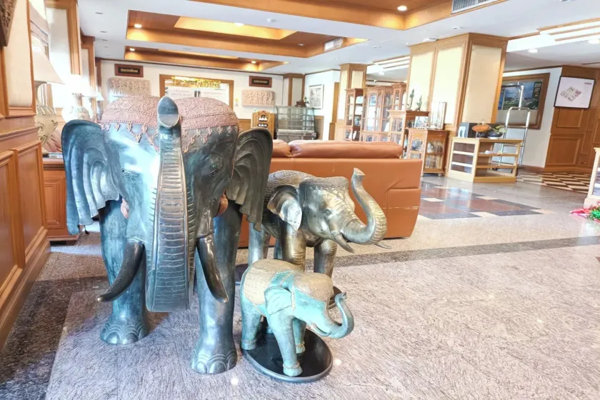 Taksila Hotel - Lobby
