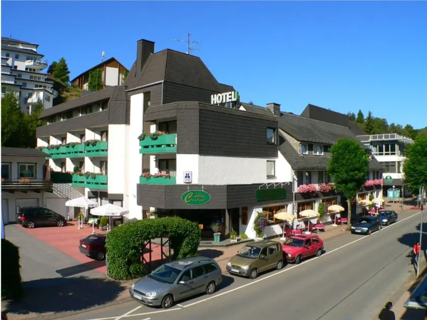 Hotel Central - Image 1