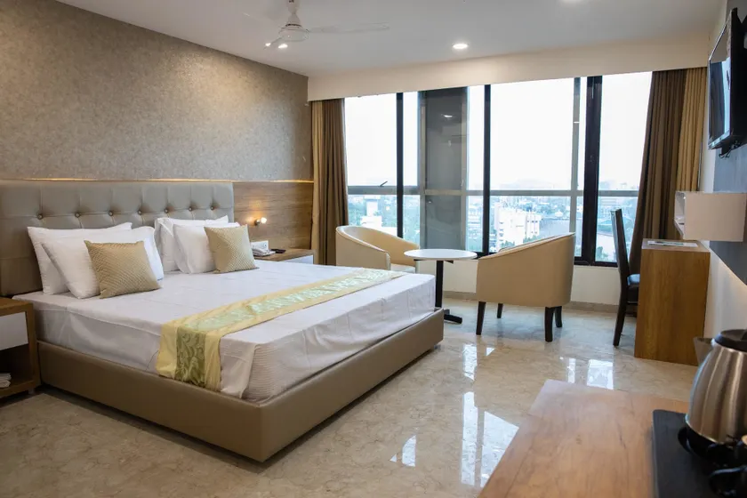 Hotel Grace Galaxy - Image 1