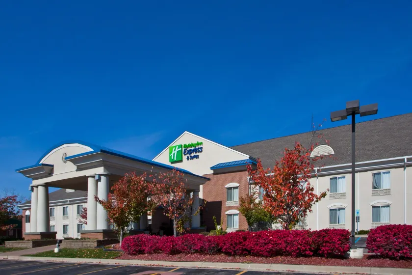 Holiday Inn Express Hotel & Suites Waterford by IHG - Image 1