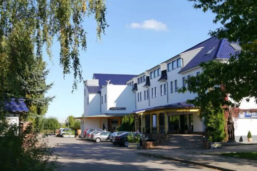 Erbenholz Hotel - Image 1