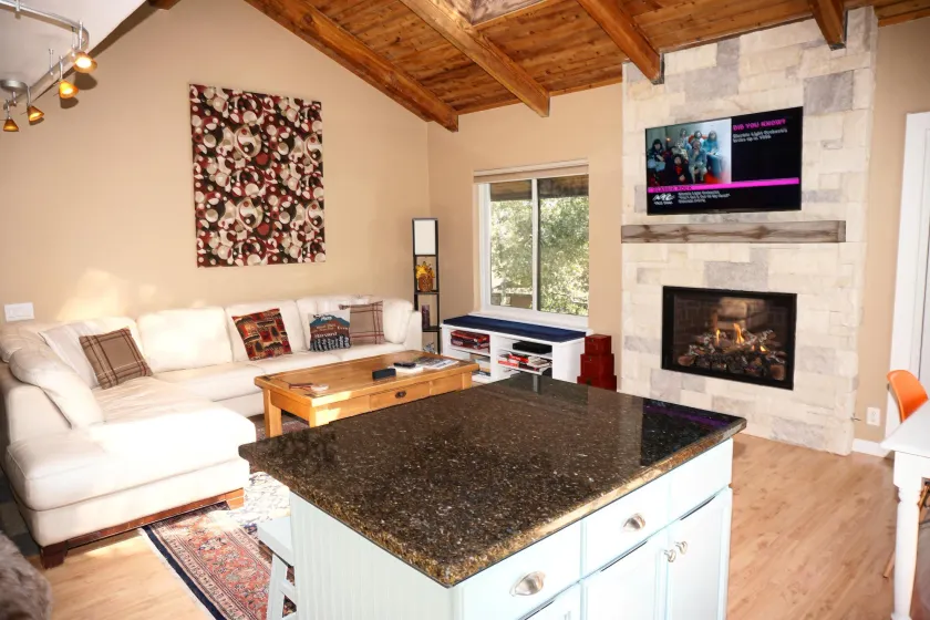 35 Lower Woodbridge Rd Z196 - Image 1