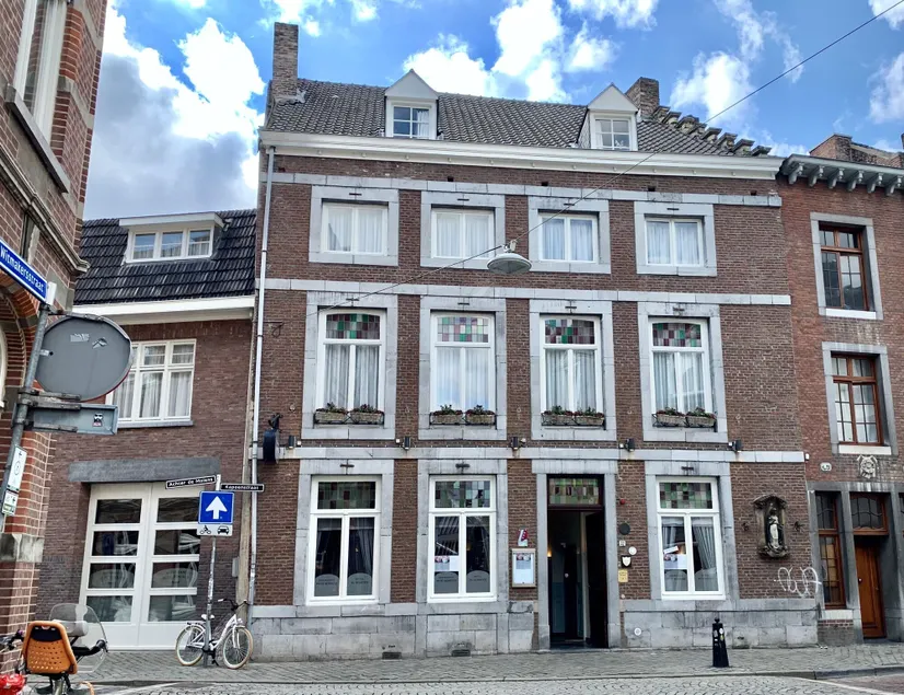 Hotel Au Quartier - Image 1