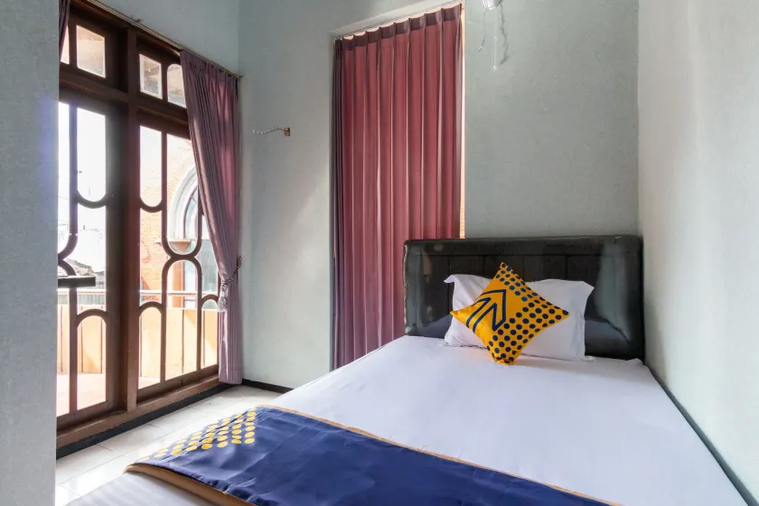 Hotel O Safira Family Residence Syariah - Image 1