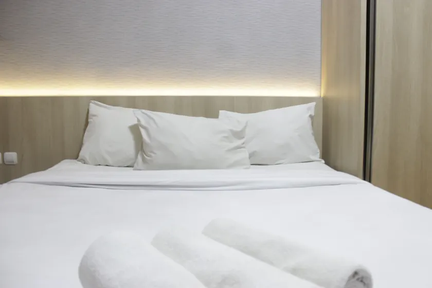 Modern and Cozy Studio Room at Easton Park Residence near UNPAD By Travelio - Image 1