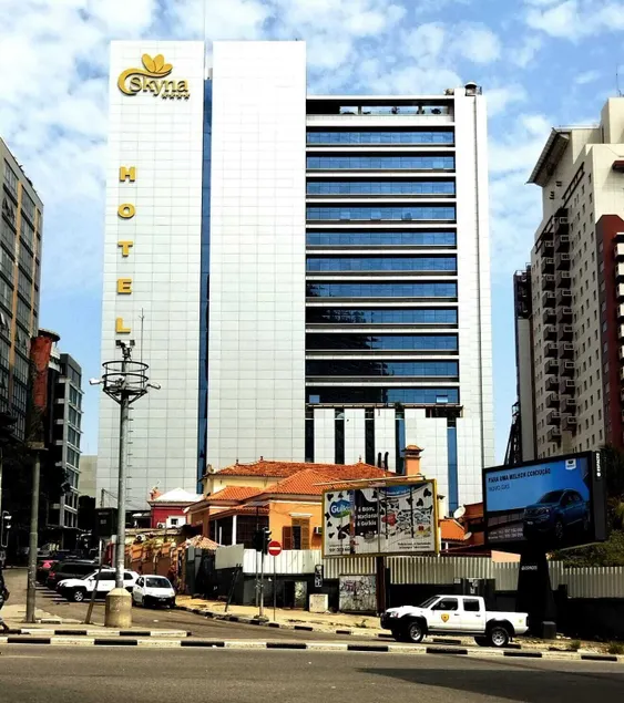 Skyna Hotel Luanda - Image 1