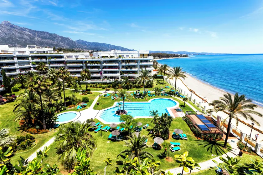 Coral Beach Aparthotel - Image 1