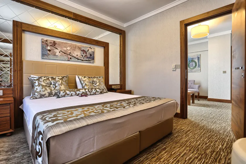 City Hotel Residence - Image 1