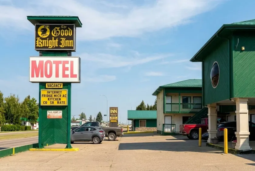 Good Knight Inn Motel  - Image 1