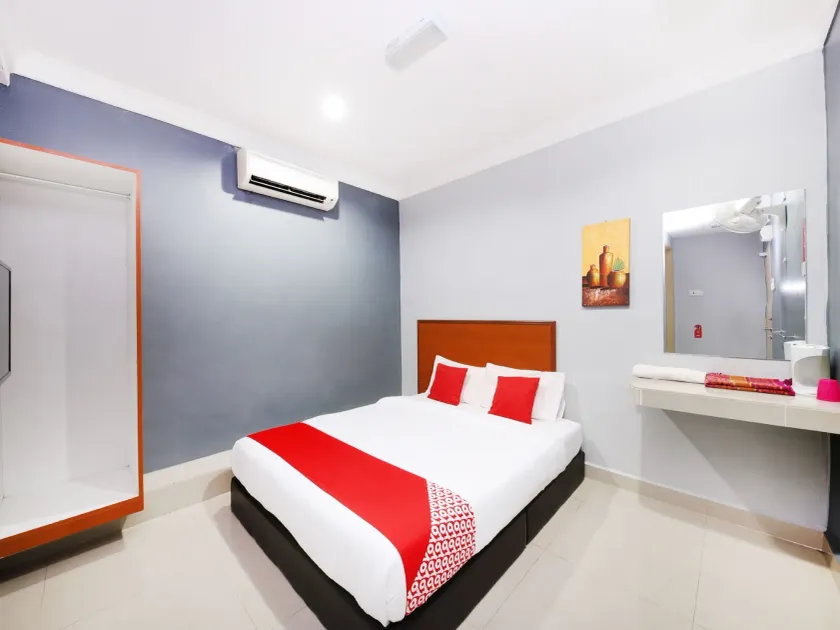 Super OYO 720 Corridor Hotel 2 - Image 1