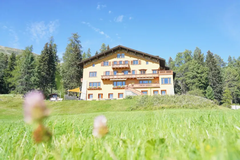 Hotel Chesa Spuondas - Image 1