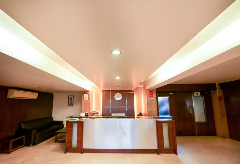 Hotel Lucky Goregaon - Image 1