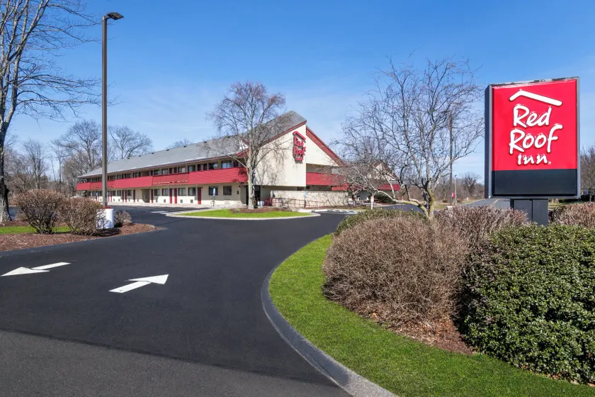 Red Roof Inn Enfield - Image 1