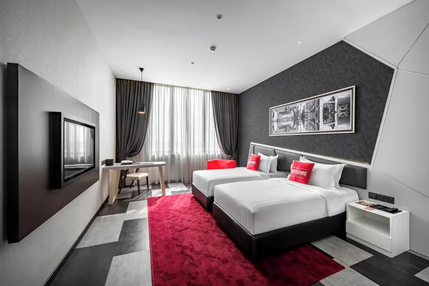 Iconic Hotel - Image 1