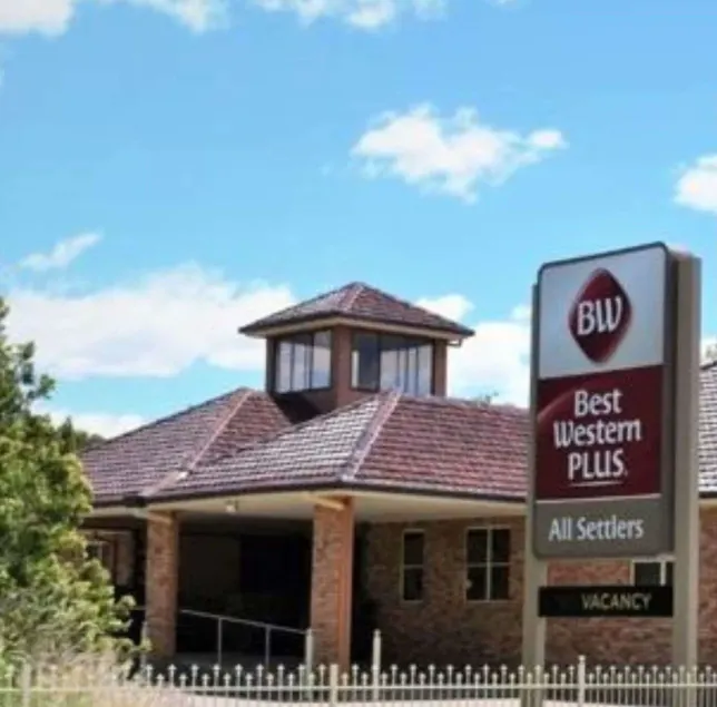 Best Western Plus All Settlers Motor Inn - Image 1