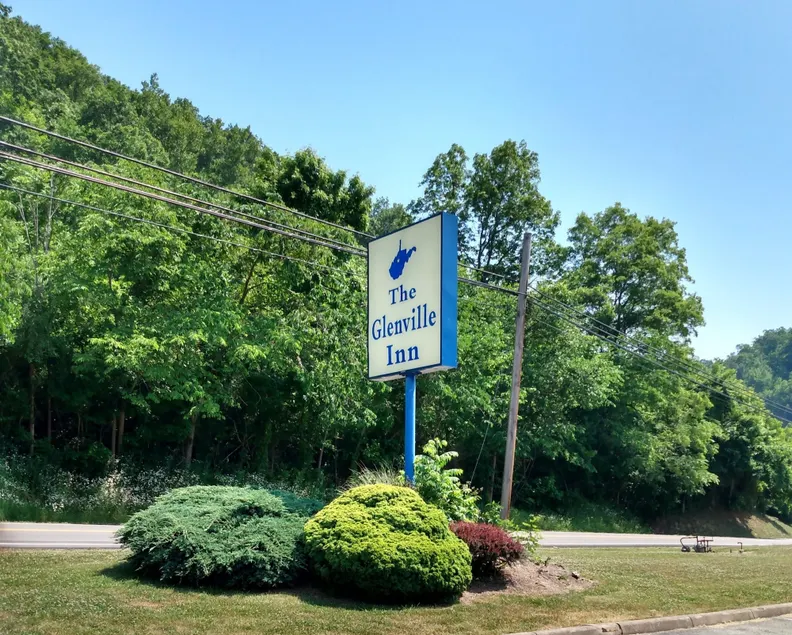The Glenville Inn - Image 1