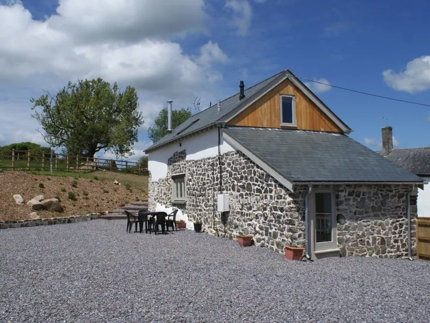Bowbeer Barn - Image 1