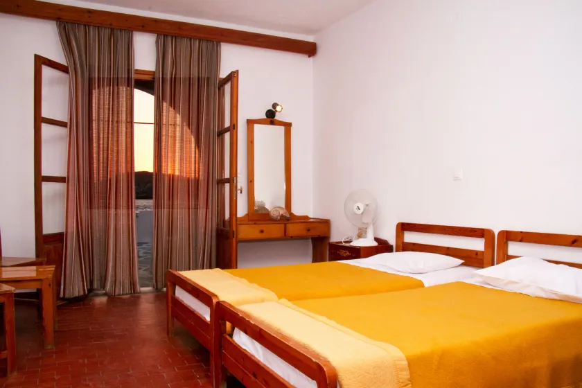 Flisvos Hotel - Image 1