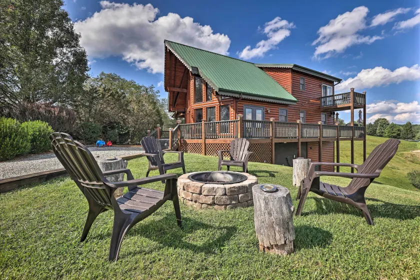 Piney Creek Mountain-view Cabin w/ Wraparound Deck - Image 1