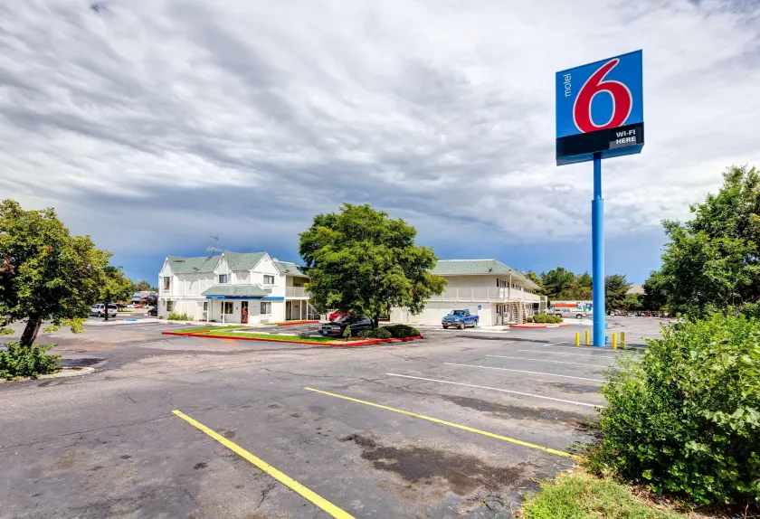 Motel 6-Wheat Ridge, CO - West - Denver North - Image 1