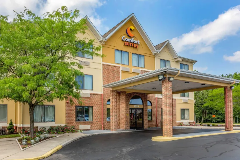 Comfort Suites Dover University Area - Image 1