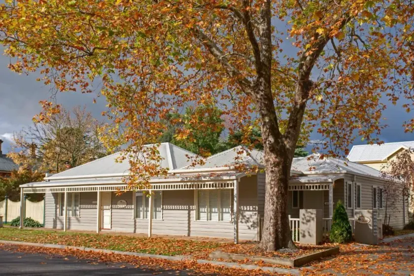 Mews Cottages - Image 1