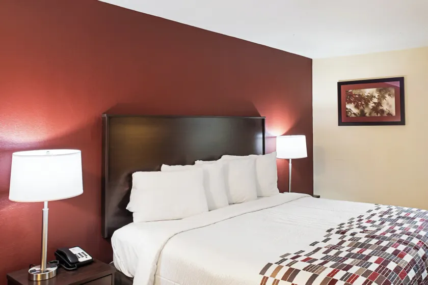 Red Roof Inn Indianapolis East - Image 1