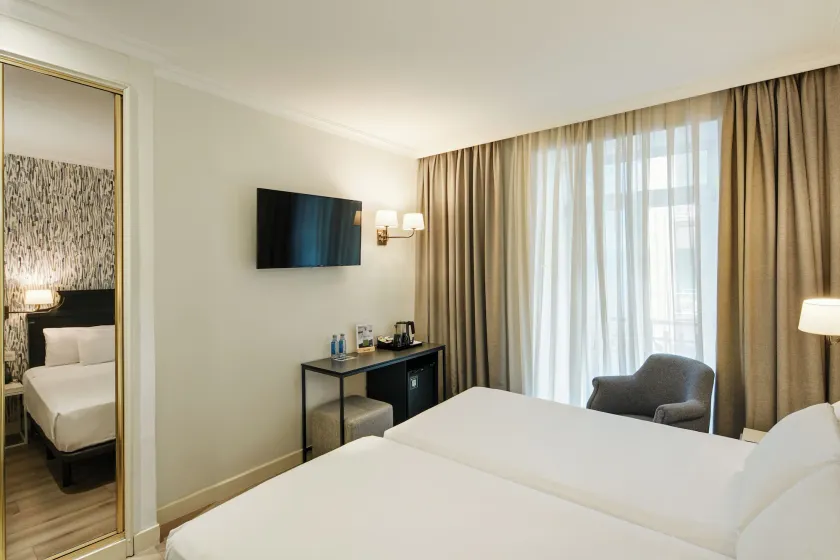 Sercotel Hotel Europa - Image 1