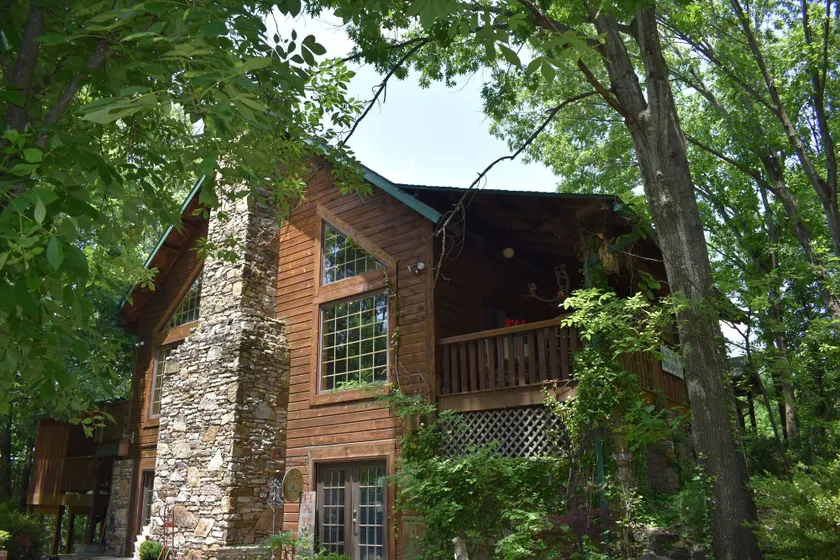 Bear Creek Lodge Cabin Resort - Image 1