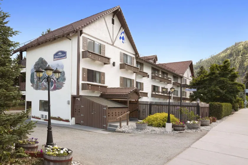 Howard Johnson by Wyndham Leavenworth - Image 1