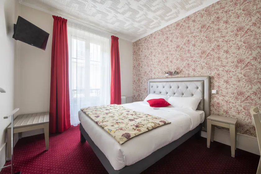 Royal Hotel Versailles - Image 1