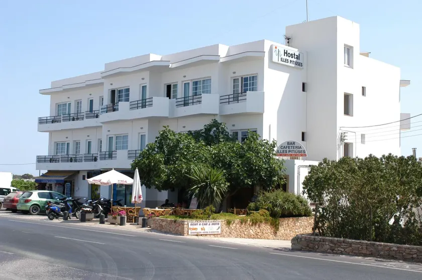 Hostal Illes Pitiüses - Image 1