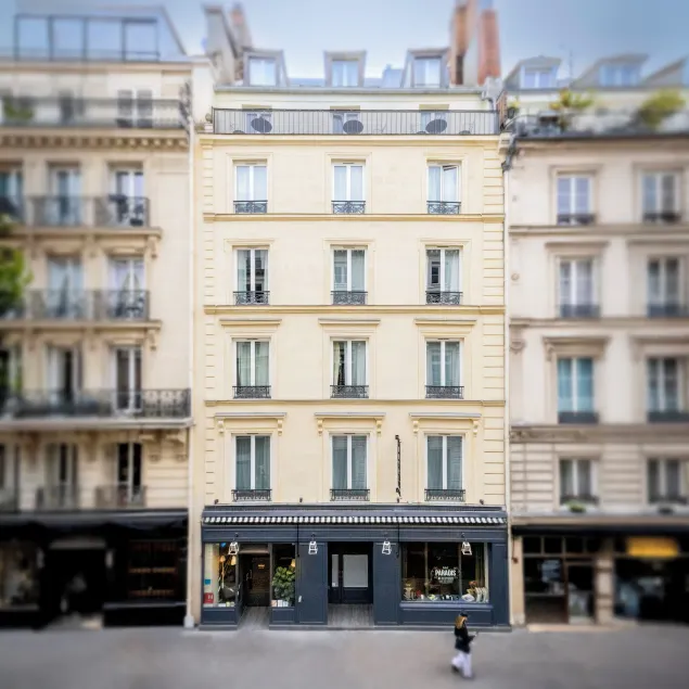 Hôtel Paradis - Image 1