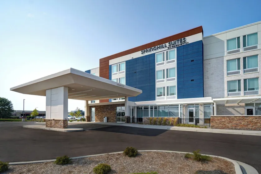 SpringHill Suites by Marriott Holland - Image 1