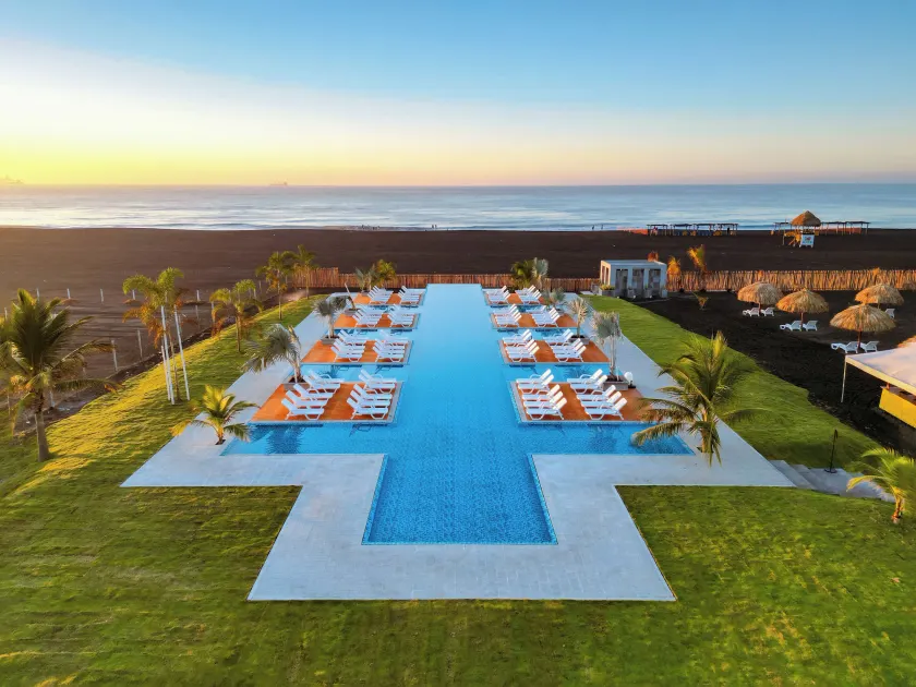 Hotel Soleil Pacifico - Image 1
