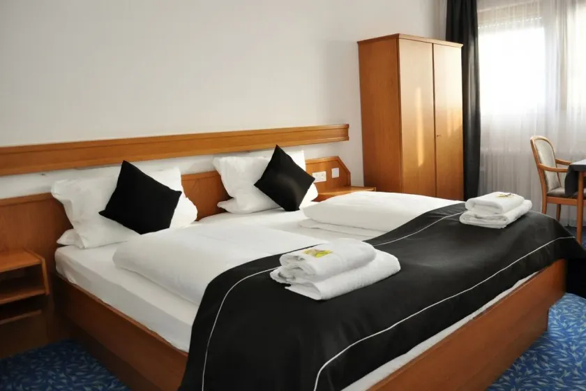 Hotel Kühns Mühle - Image 1