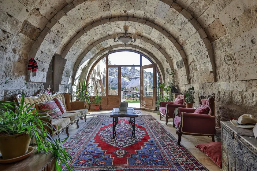Şah Saray Cave Suites Halal Hotel - Lobby sitting area