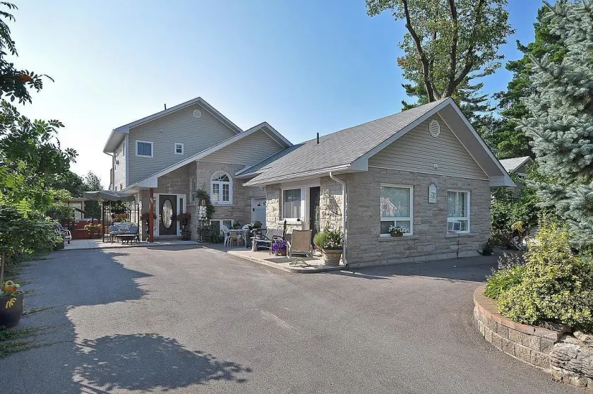 Riverfront Villa - Image 1